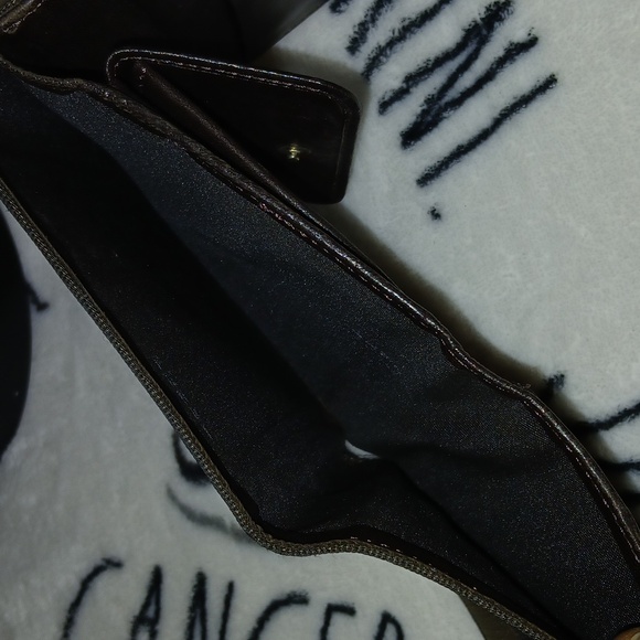 Low start Fendi Black and Brown Striped Card Holder - Picture 8 of 8